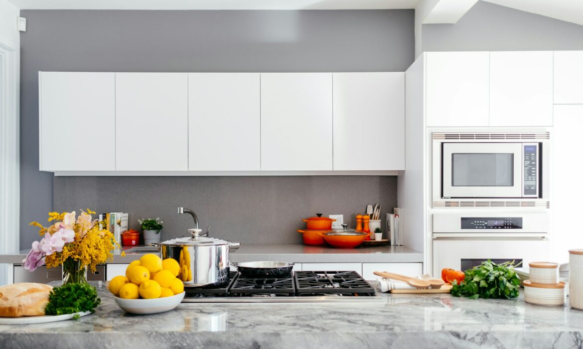 10 Time-Saving Hacks for a Spotless Kitchen