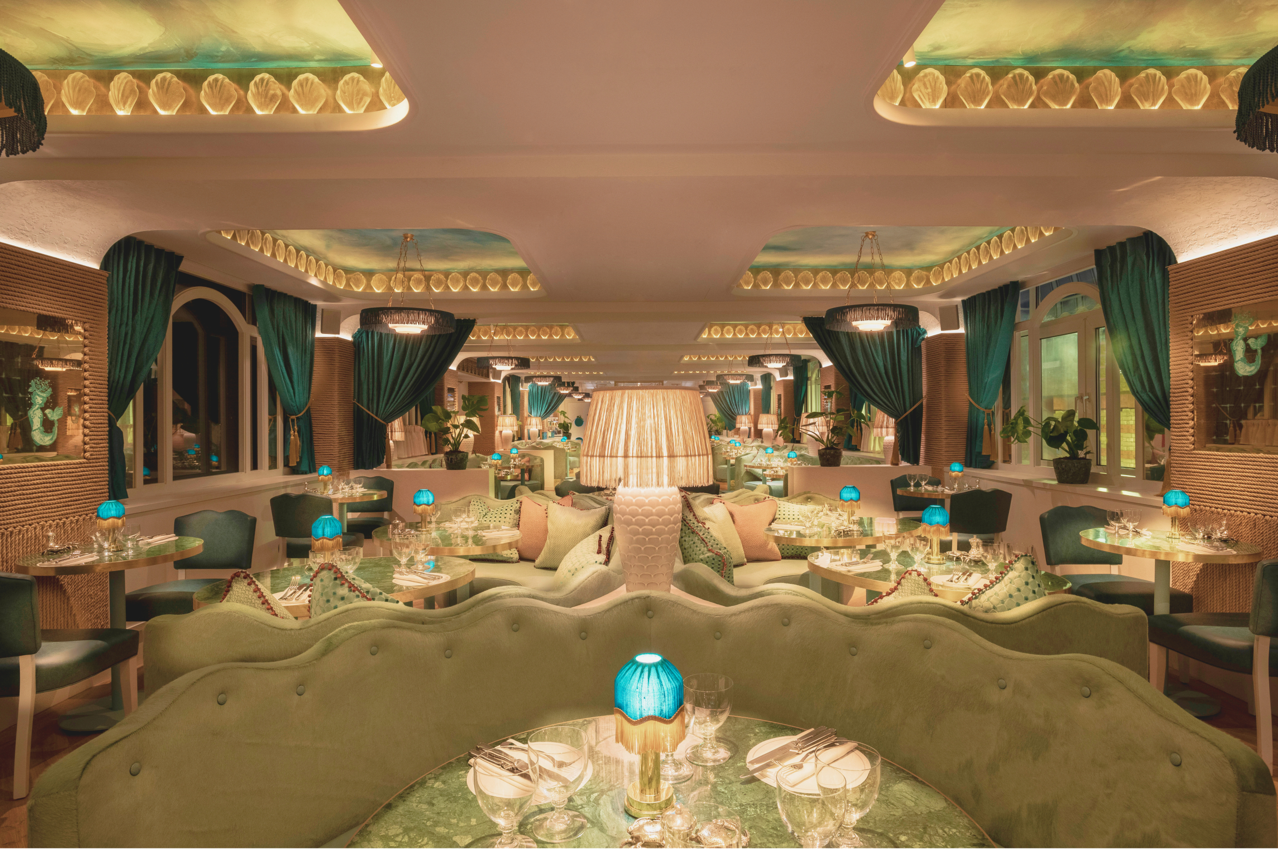 Manzi's in Soho dining room