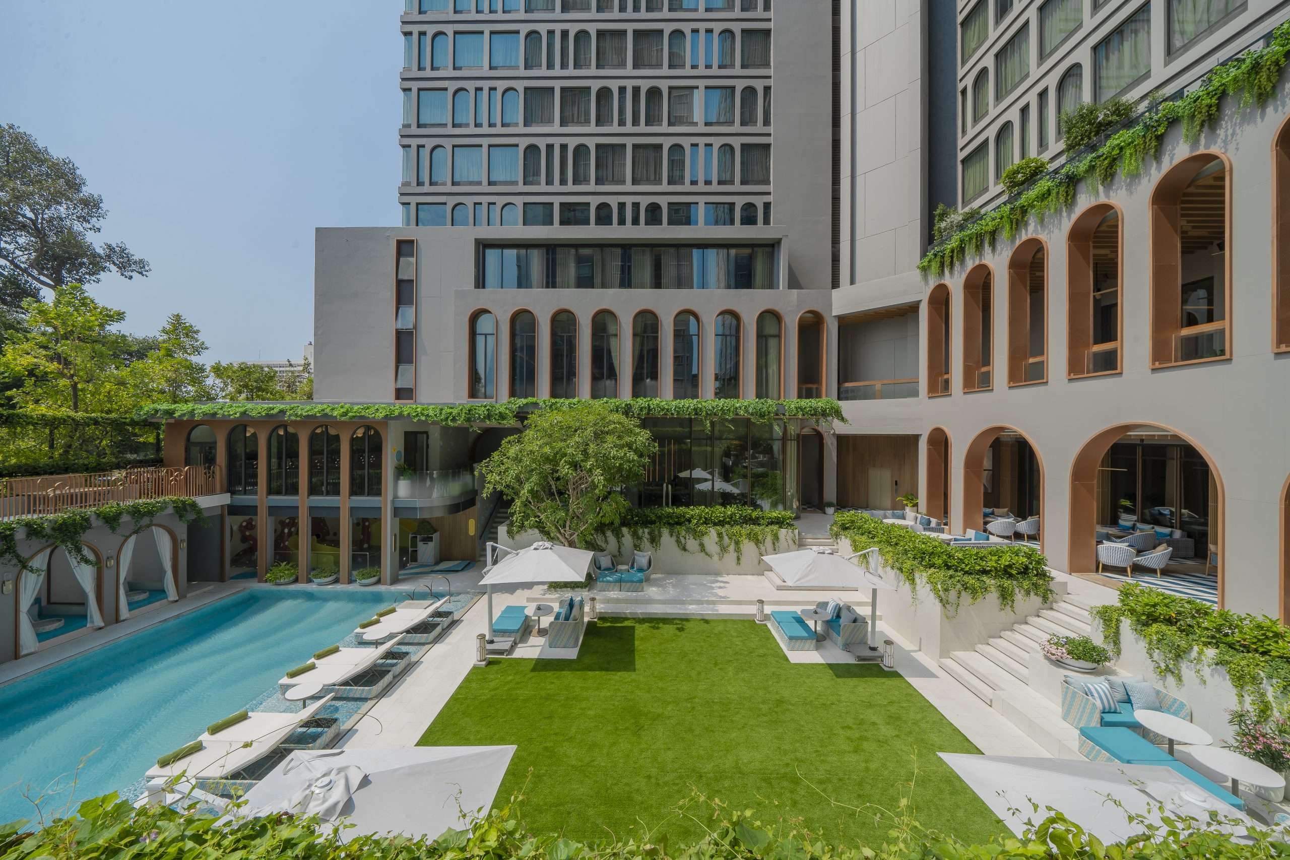 Melia Pattaya Hotel pool