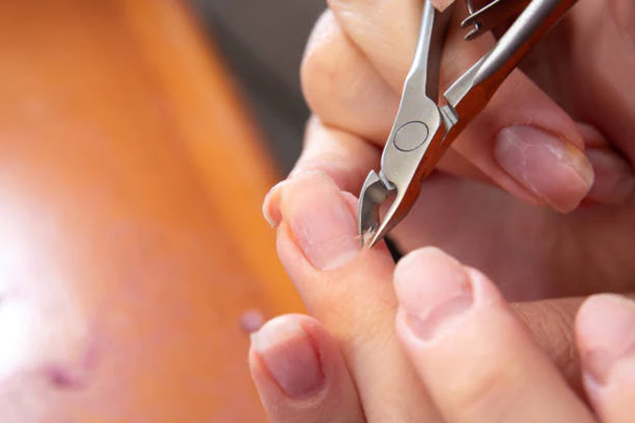15 Best Cuticle Scissors Of 2024, According To A Makeup Artist